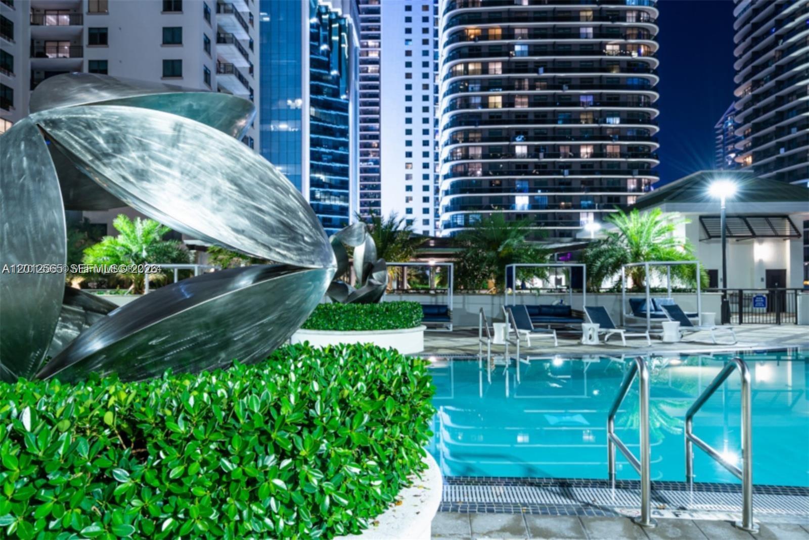 image Nine at Mary Brickell Village23