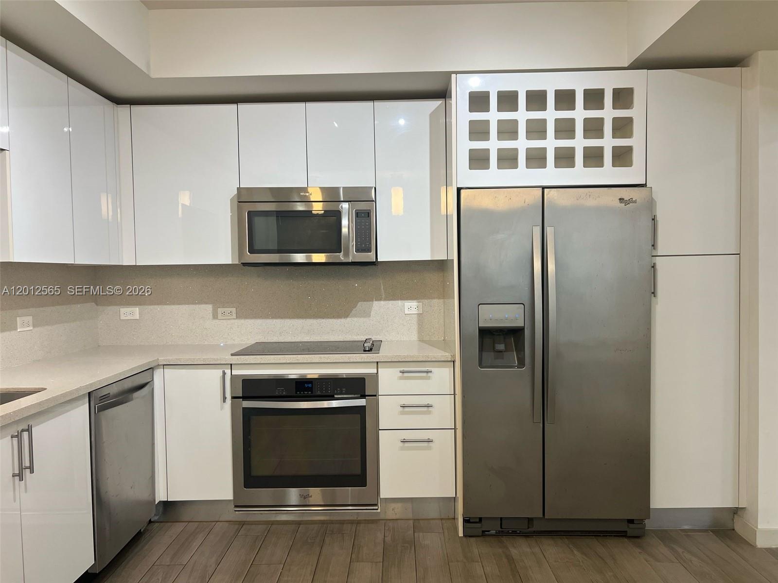 image Nine at Mary Brickell Village7