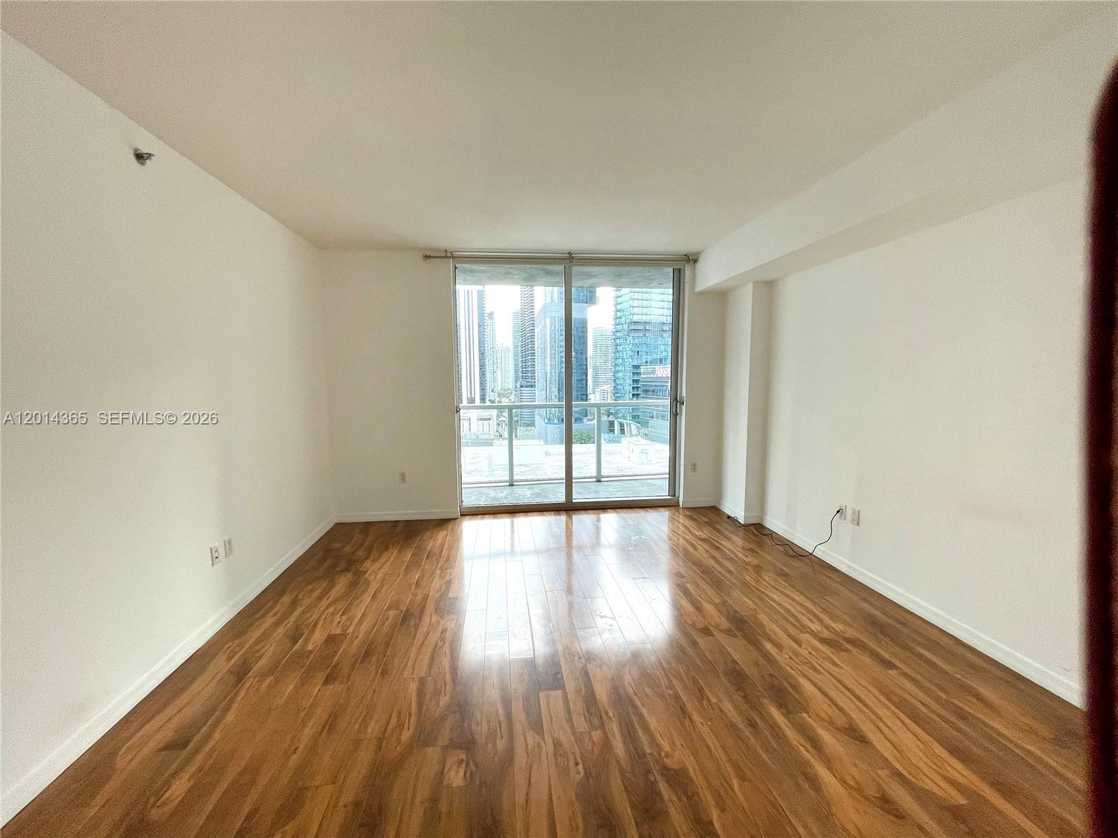 image 500 Brickell West12