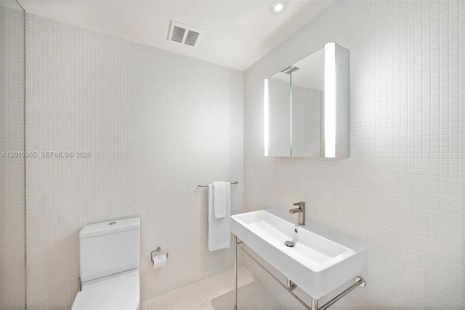 2901 Collins Ave #901 Miami Beach, FL 33140