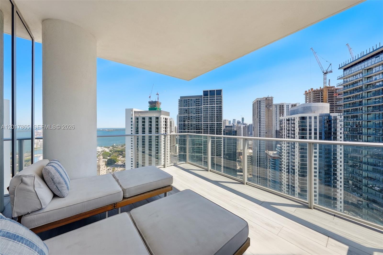 851 NE 1st Ave #3711 Miami, FL 33132