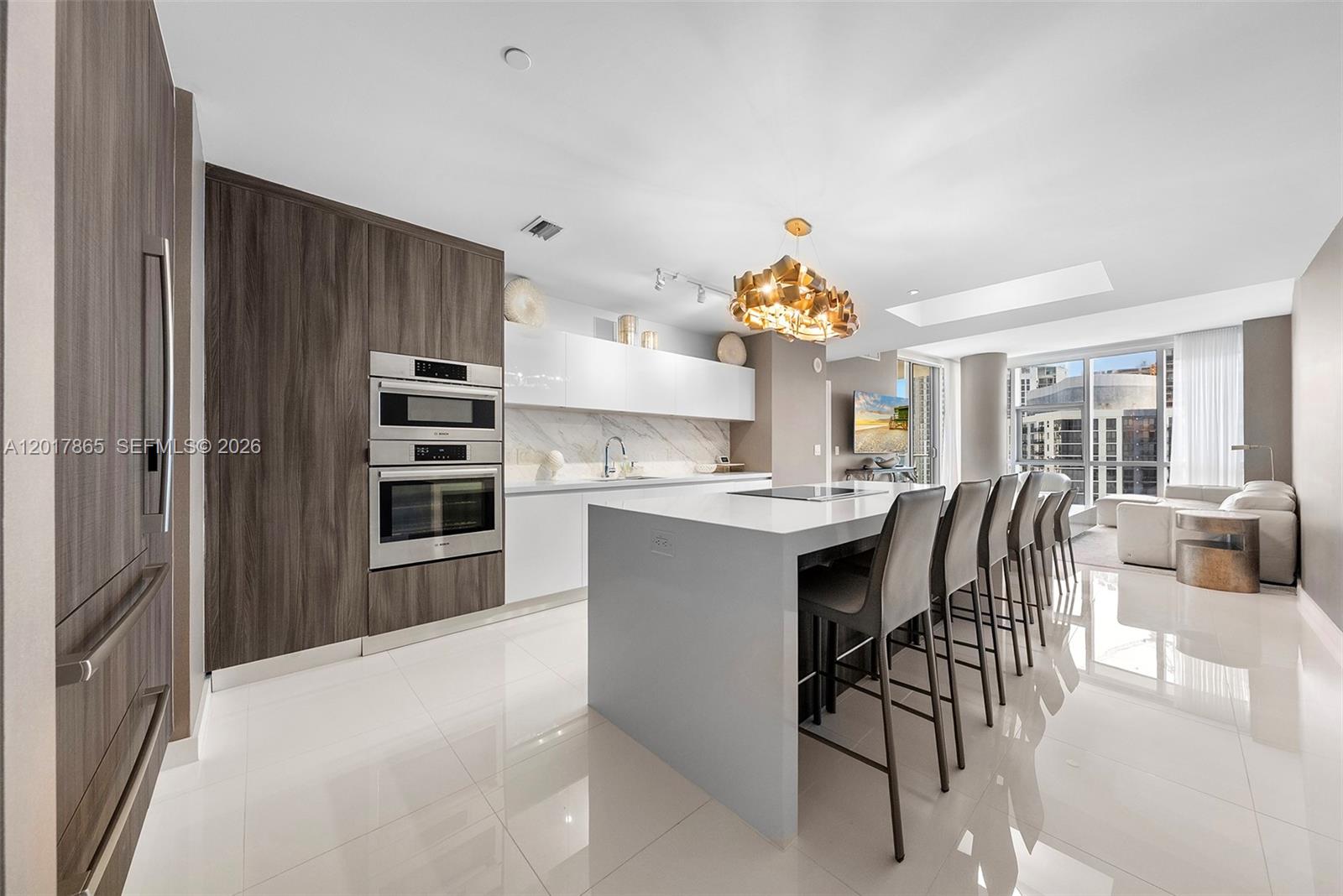 851 NE 1st Ave #3711 Miami, FL 33132