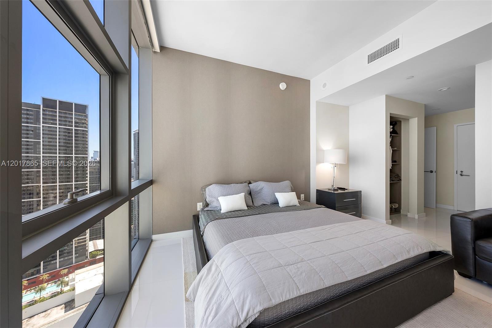 851 NE 1st Ave #3711 Miami, FL 33132