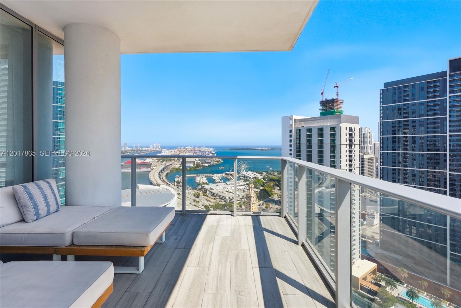 851 NE 1st Ave #3711 Miami, FL 33132