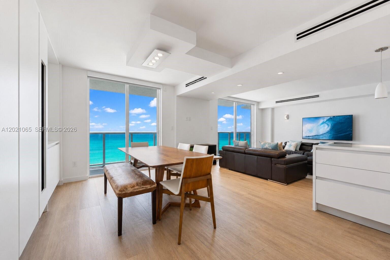 2457 Collins Ave #1703 Miami Beach, FL 33140