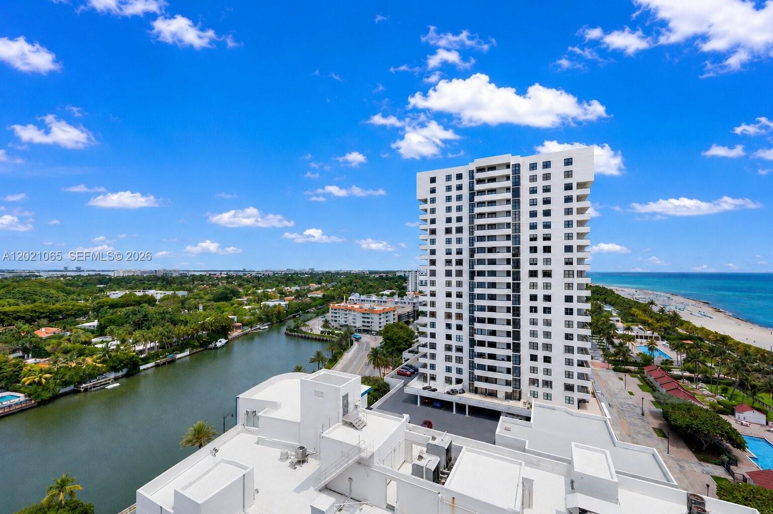 2457 Collins Ave #1703 Miami Beach, FL 33140