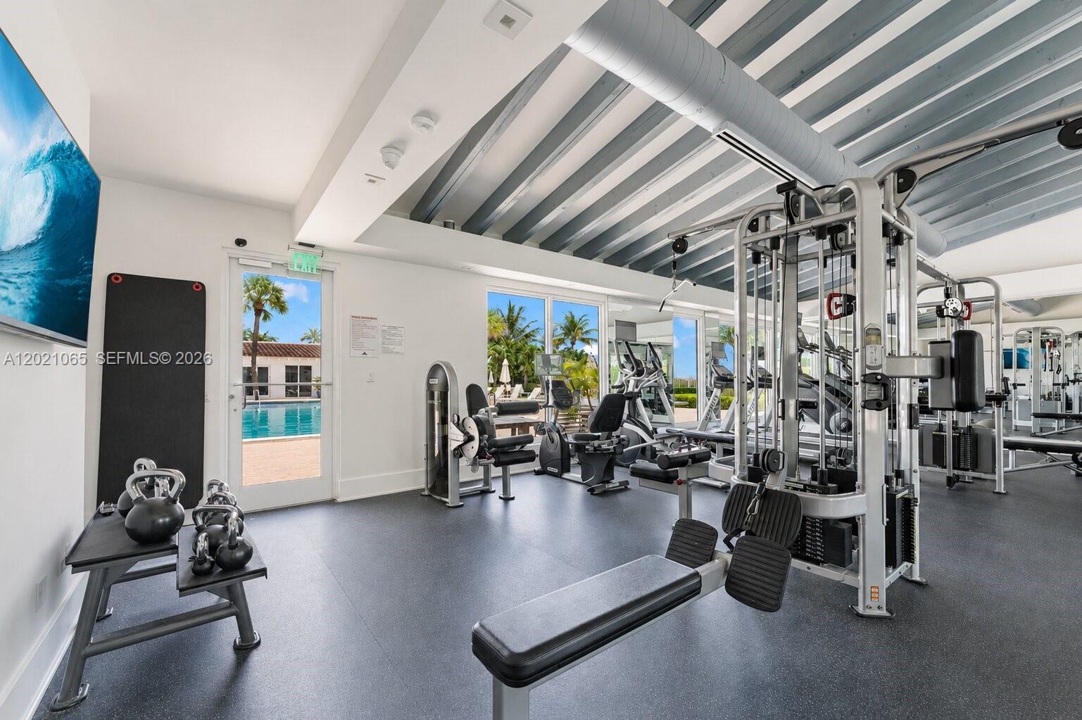 2457 Collins Ave #1703 Miami Beach, FL 33140