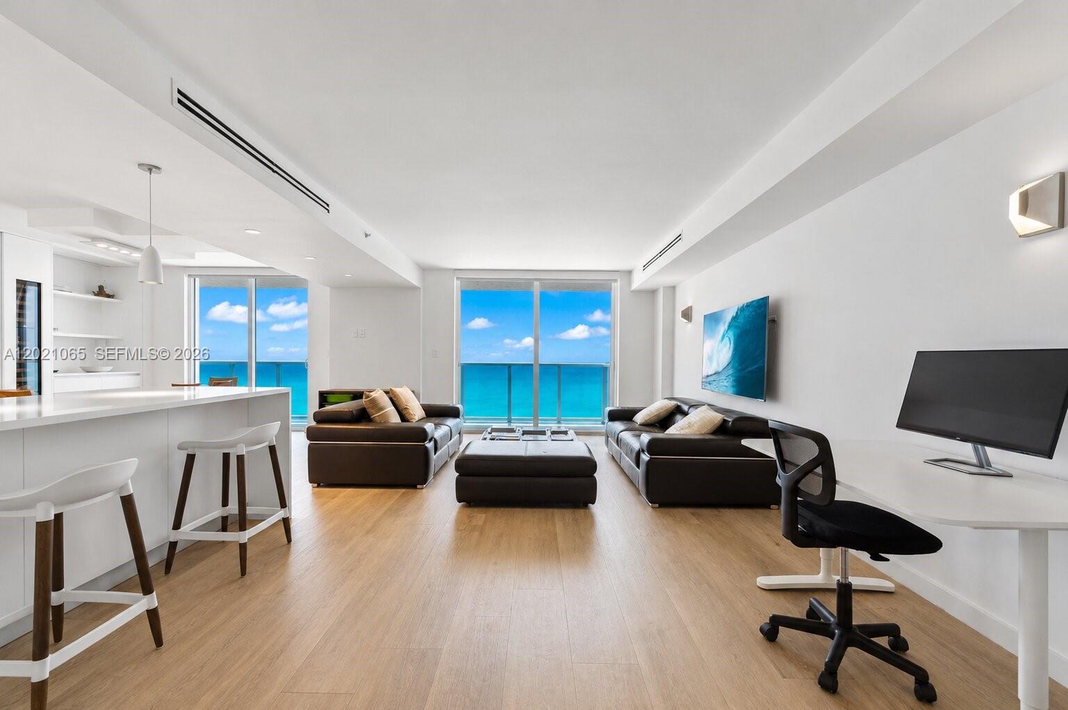 2457 Collins Ave #1703 Miami Beach, FL 33140