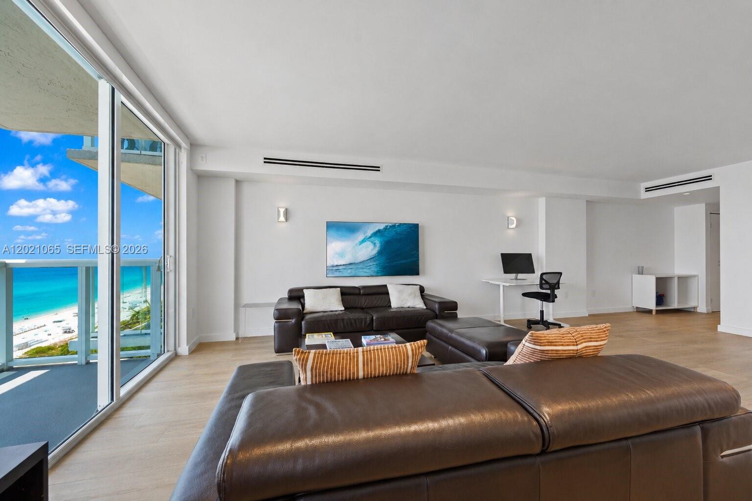 2457 Collins Ave #1703 Miami Beach, FL 33140