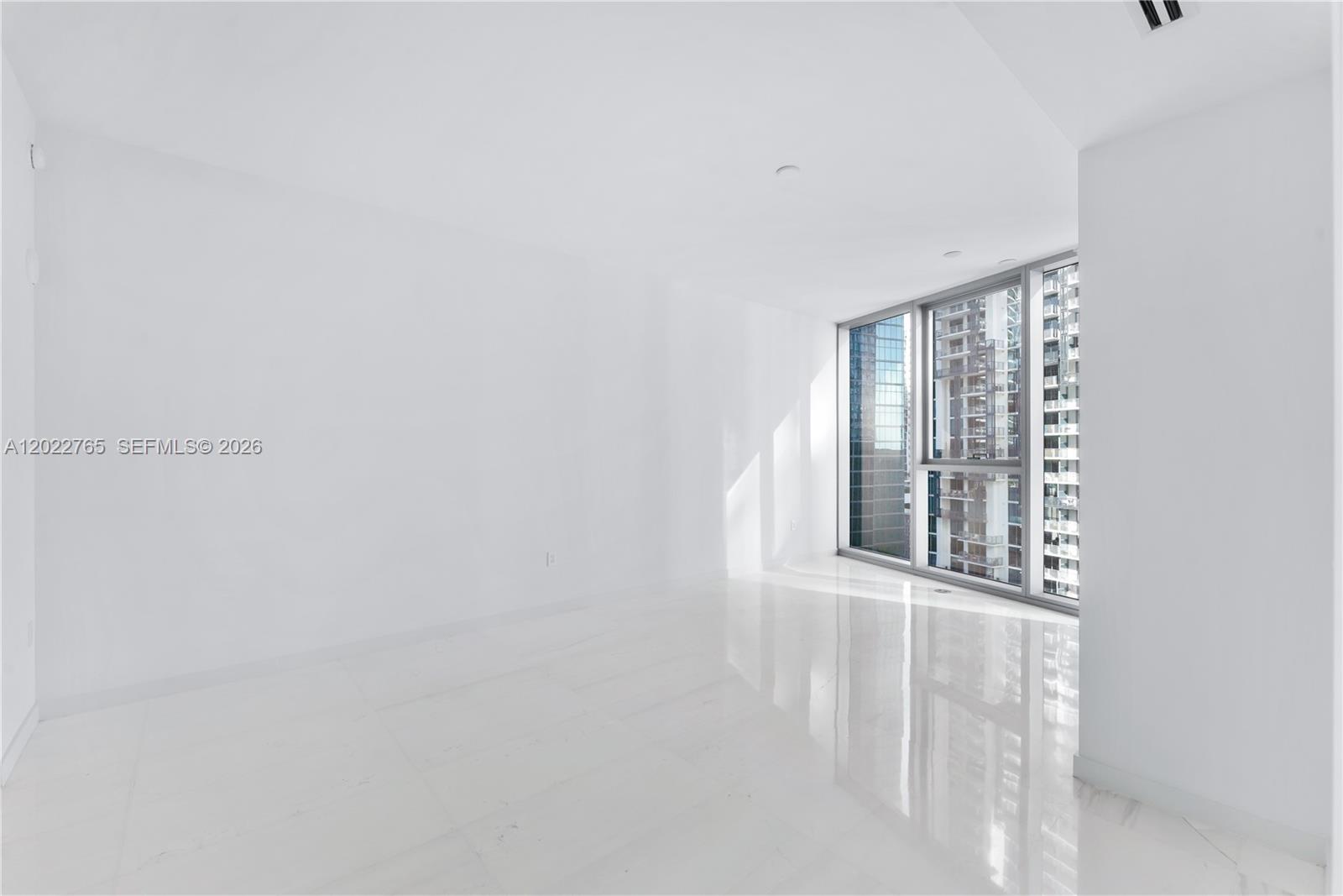 300 Biscayne Blvd Way #1802 Miami, FL 33131