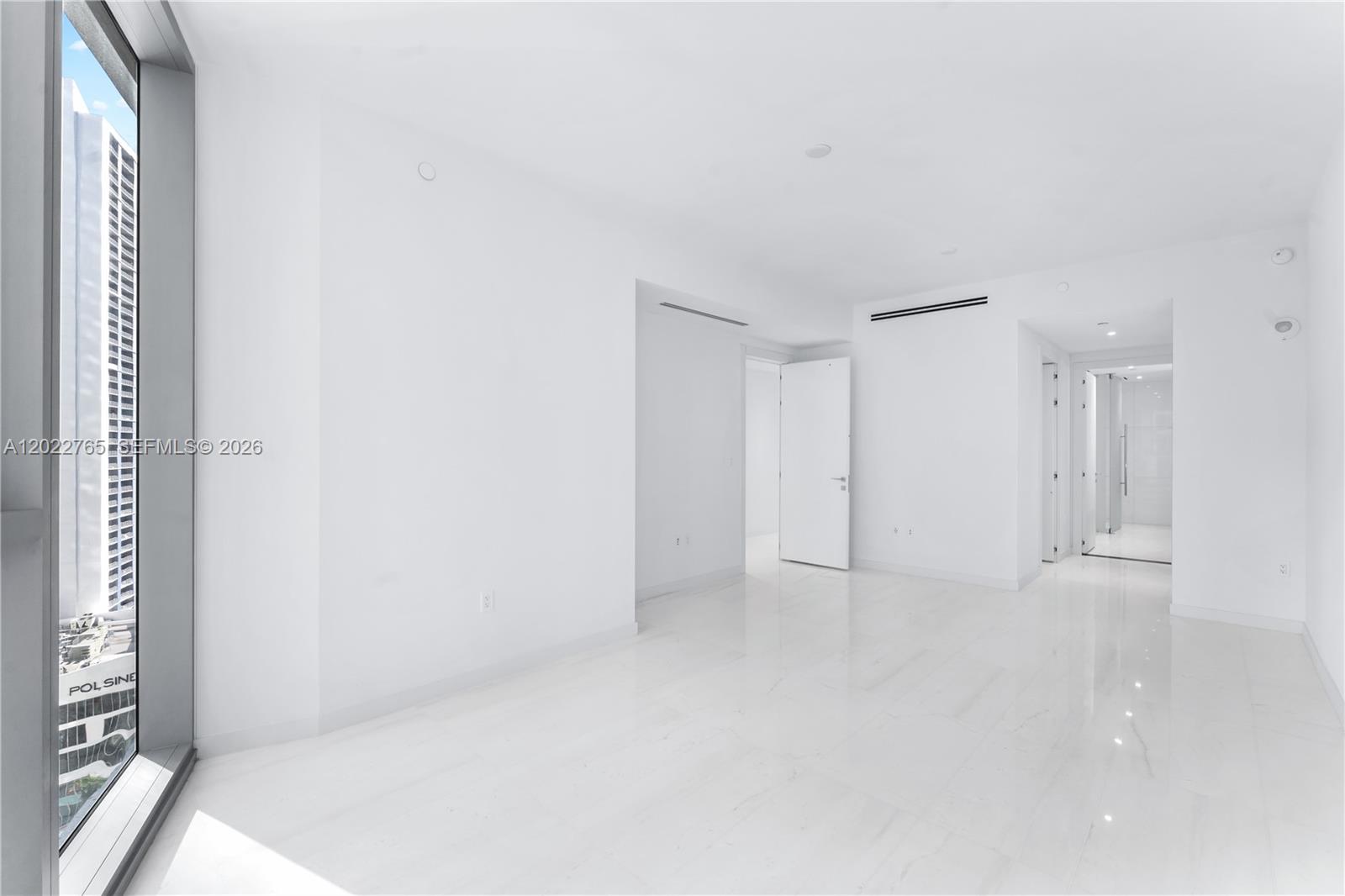300 Biscayne Blvd Way #1802 Miami, FL 33131