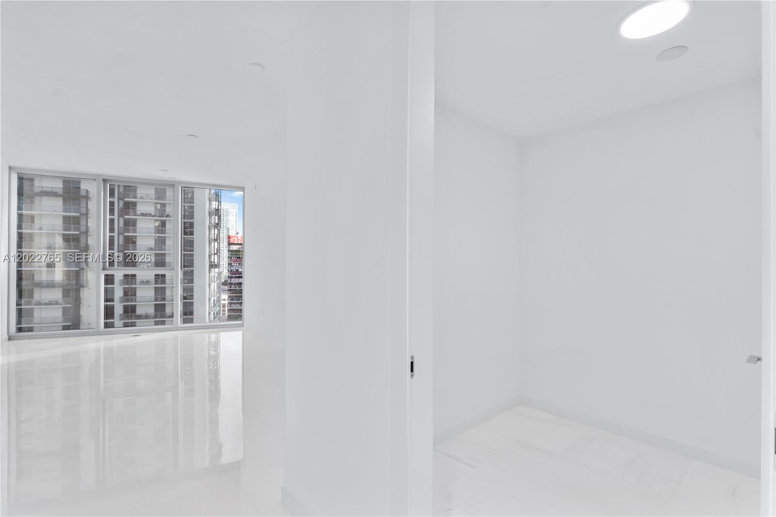 300 Biscayne Blvd Way #1802 Miami, FL 33131
