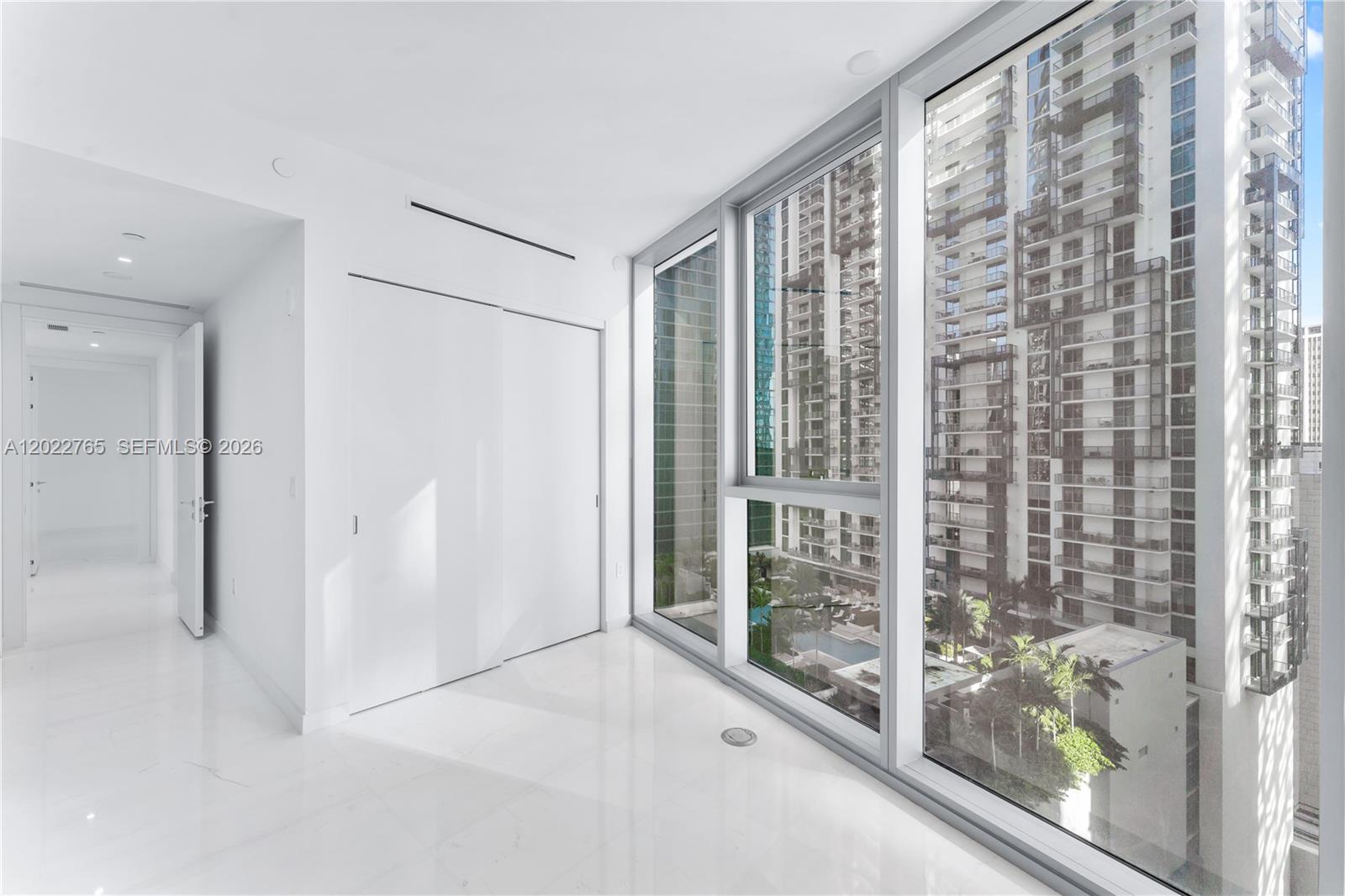 300 Biscayne Blvd Way #1802 Miami, FL 33131