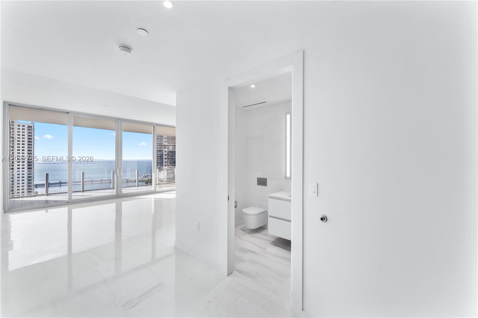 300 Biscayne Blvd Way #1802 Miami, FL 33131
