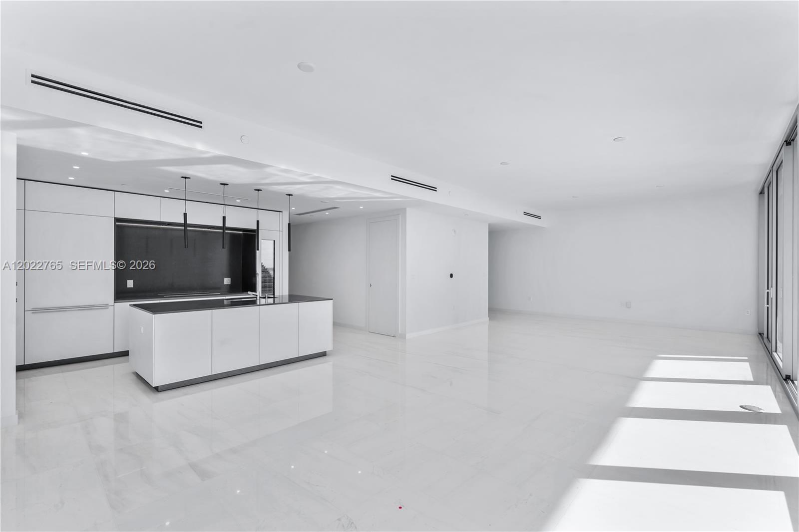 300 Biscayne Blvd Way #1802 Miami, FL 33131