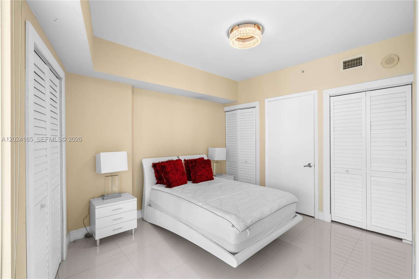 350 S Miami Ave #2515 Miami, FL 33130