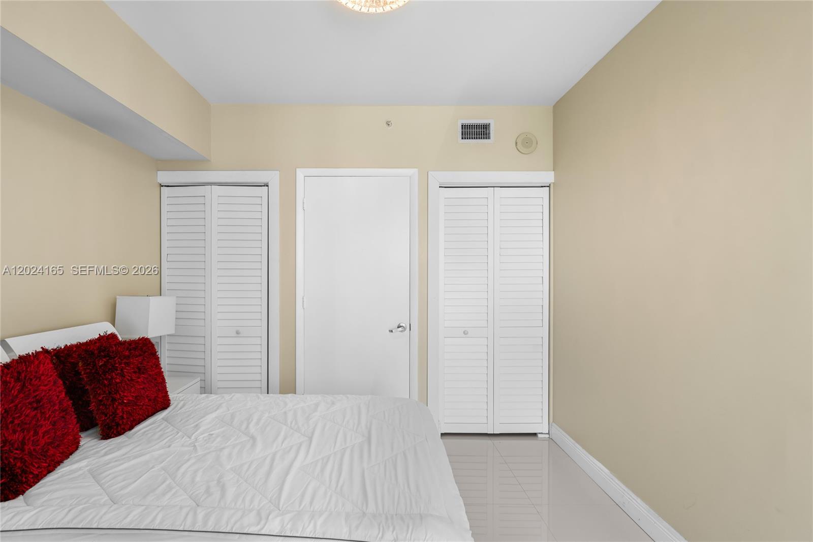 350 S Miami Ave #2515 Miami, FL 33130