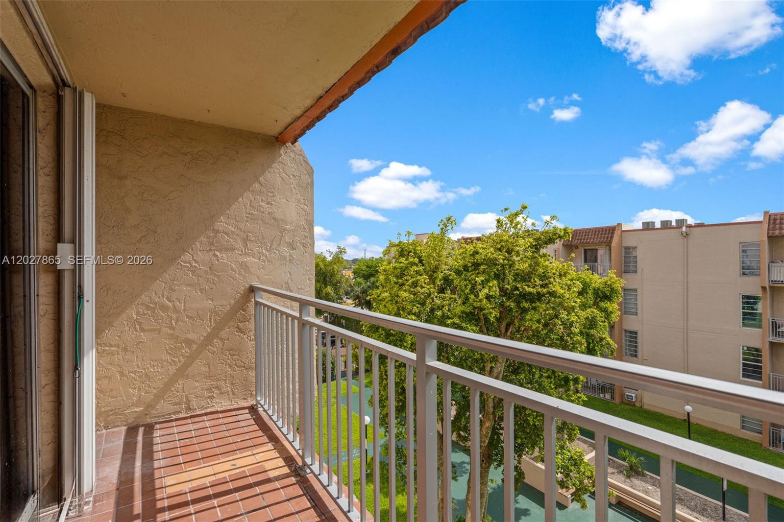 4713 NW 7th St #404-1 Miami, FL 33126
