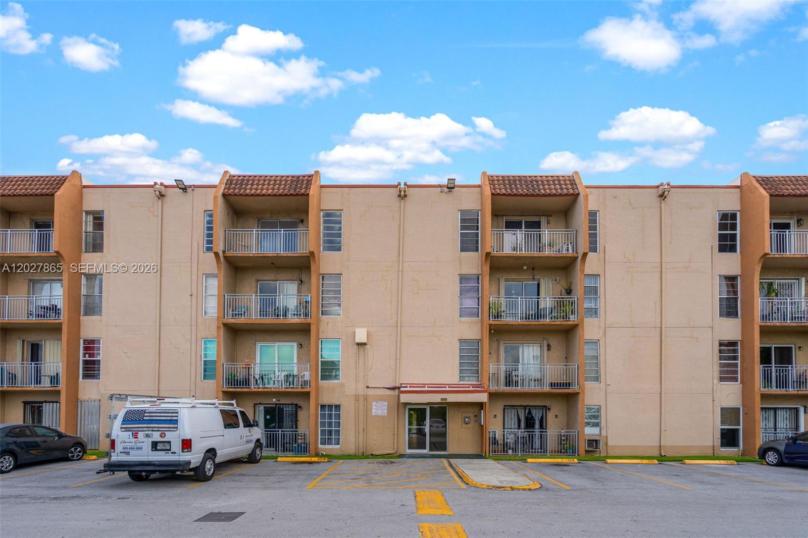 4713 NW 7th St #404-1 Miami, FL 33126