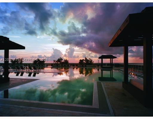 image Beach Club 314