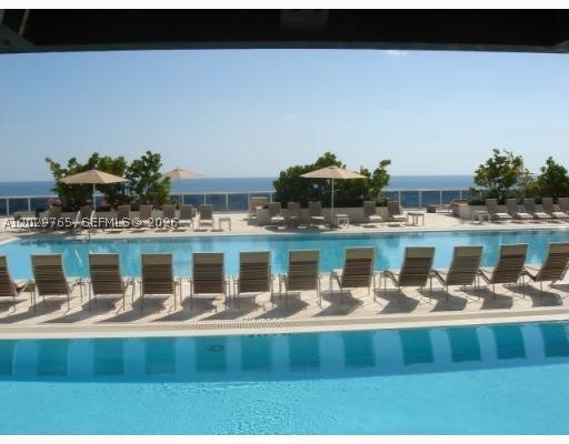 image Beach Club 315