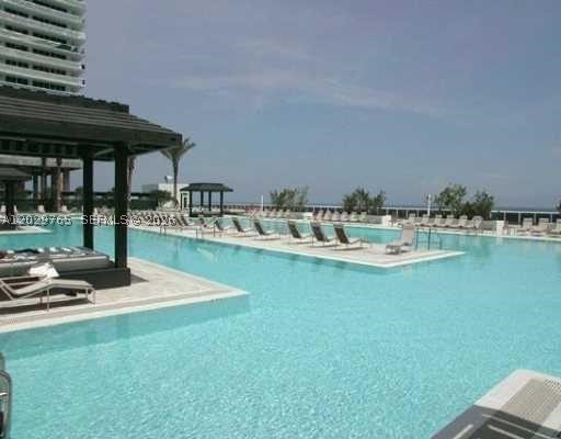 image Beach Club 317