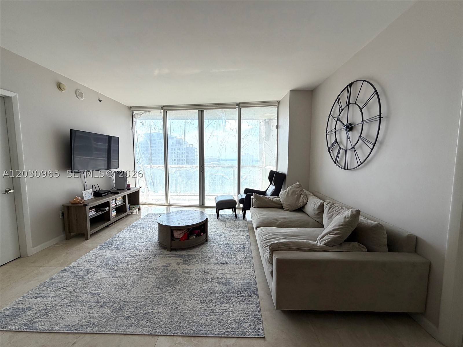 475 Brickell Ave #2707