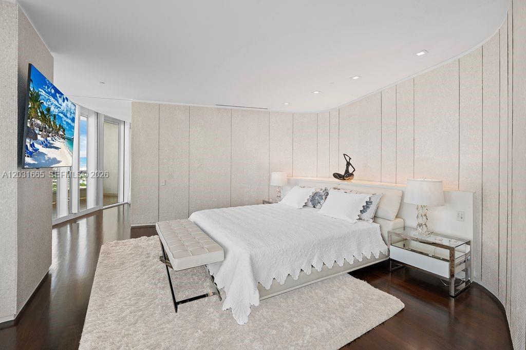 1643 Brickell Ave #4102 Miami, FL 33129
