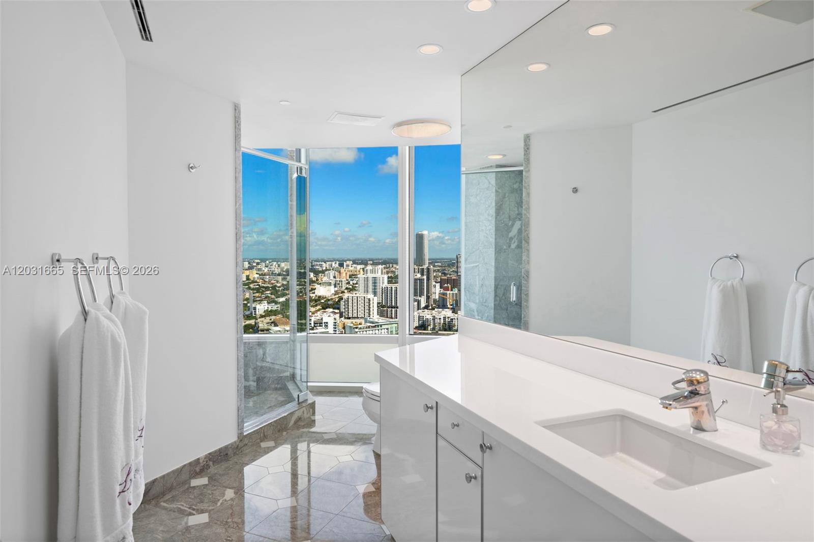 1643 Brickell Ave #4102 Miami, FL 33129