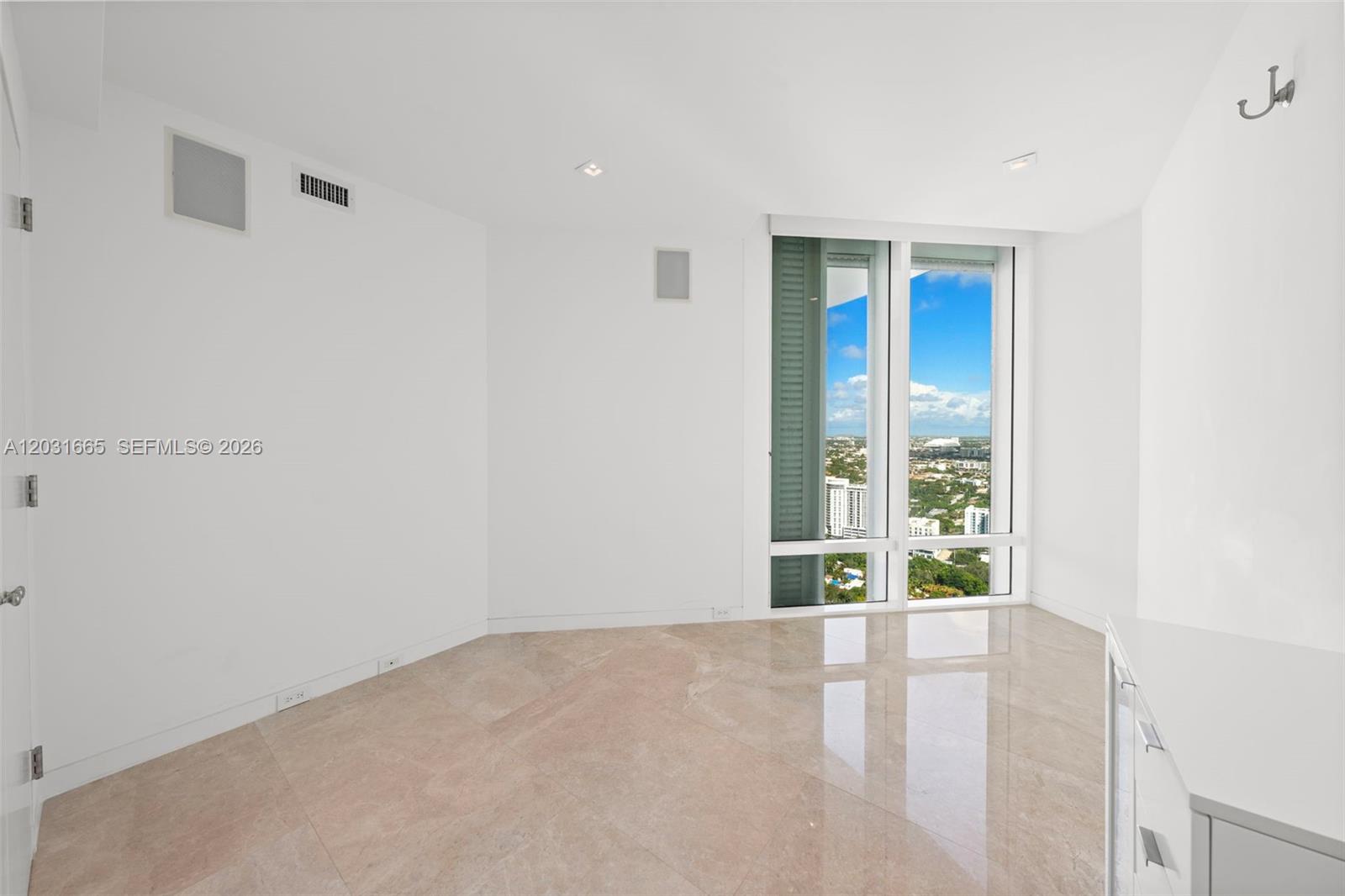 1643 Brickell Ave #4102 Miami, FL 33129