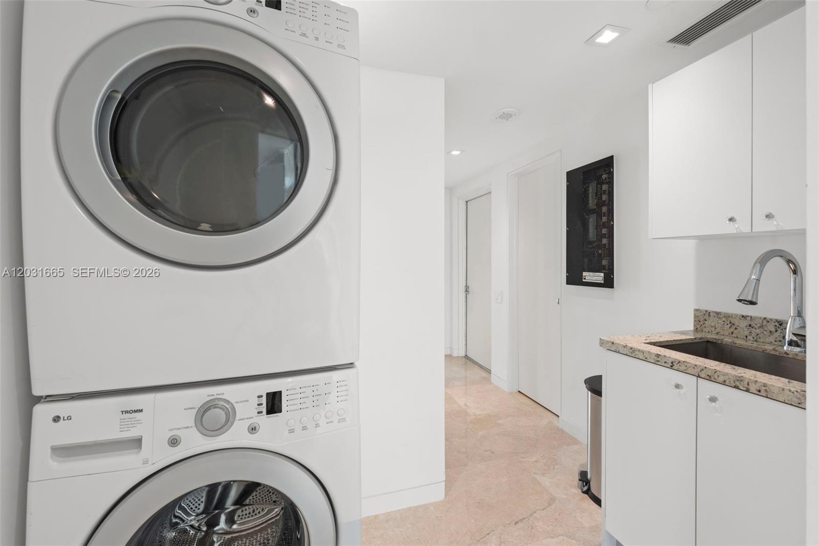 1643 Brickell Ave #4102 Miami, FL 33129