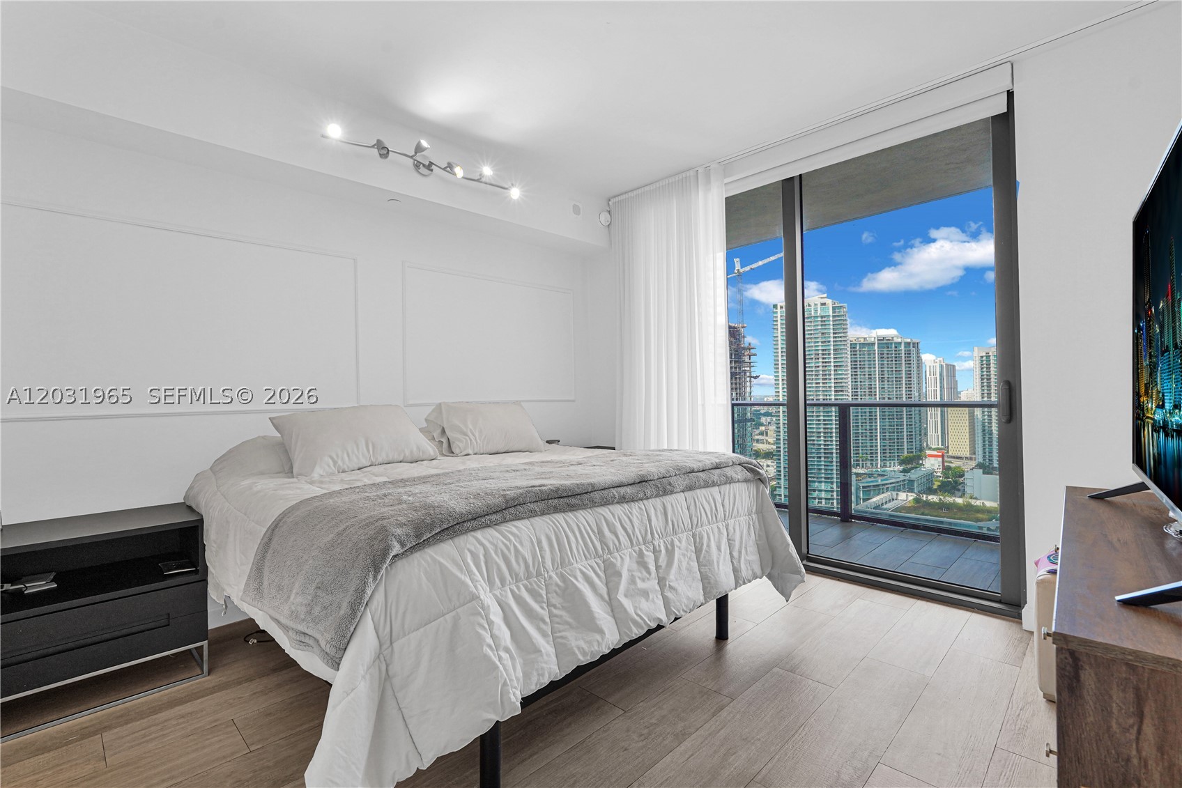 image Brickell Heights East10