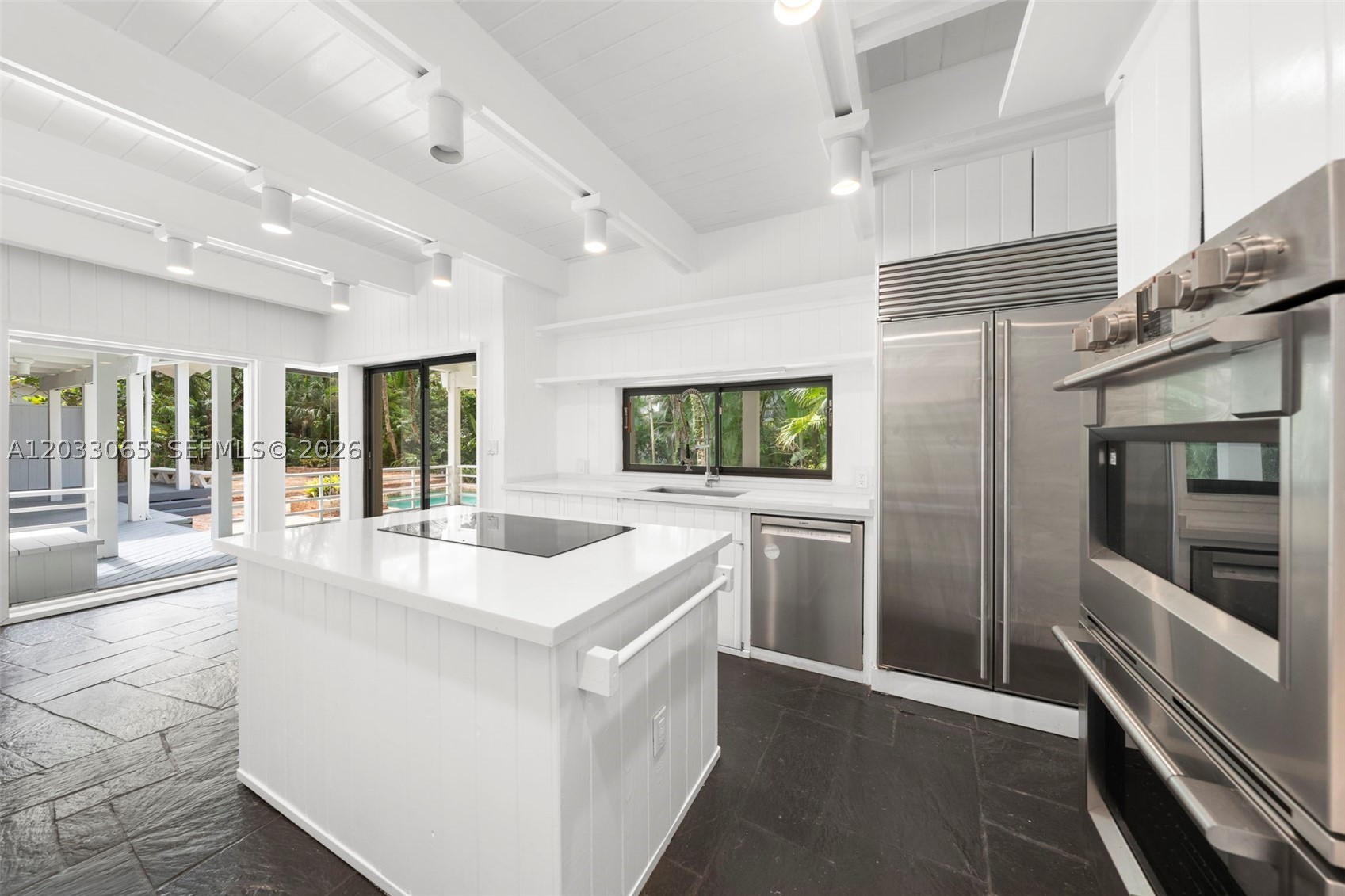 5600 Oakwood Coral Gables, FL 33156