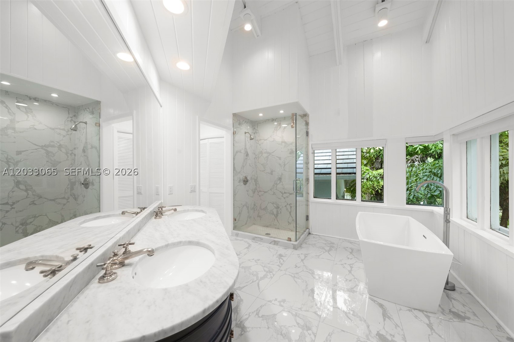 5600 Oakwood Coral Gables, FL 33156