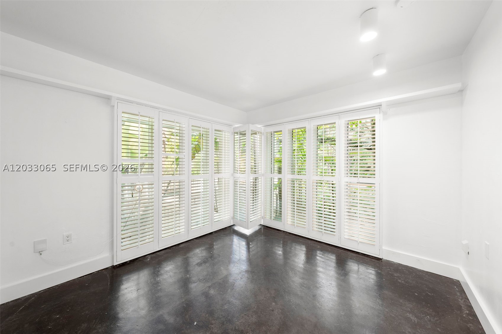 5600 Oakwood Coral Gables, FL 33156