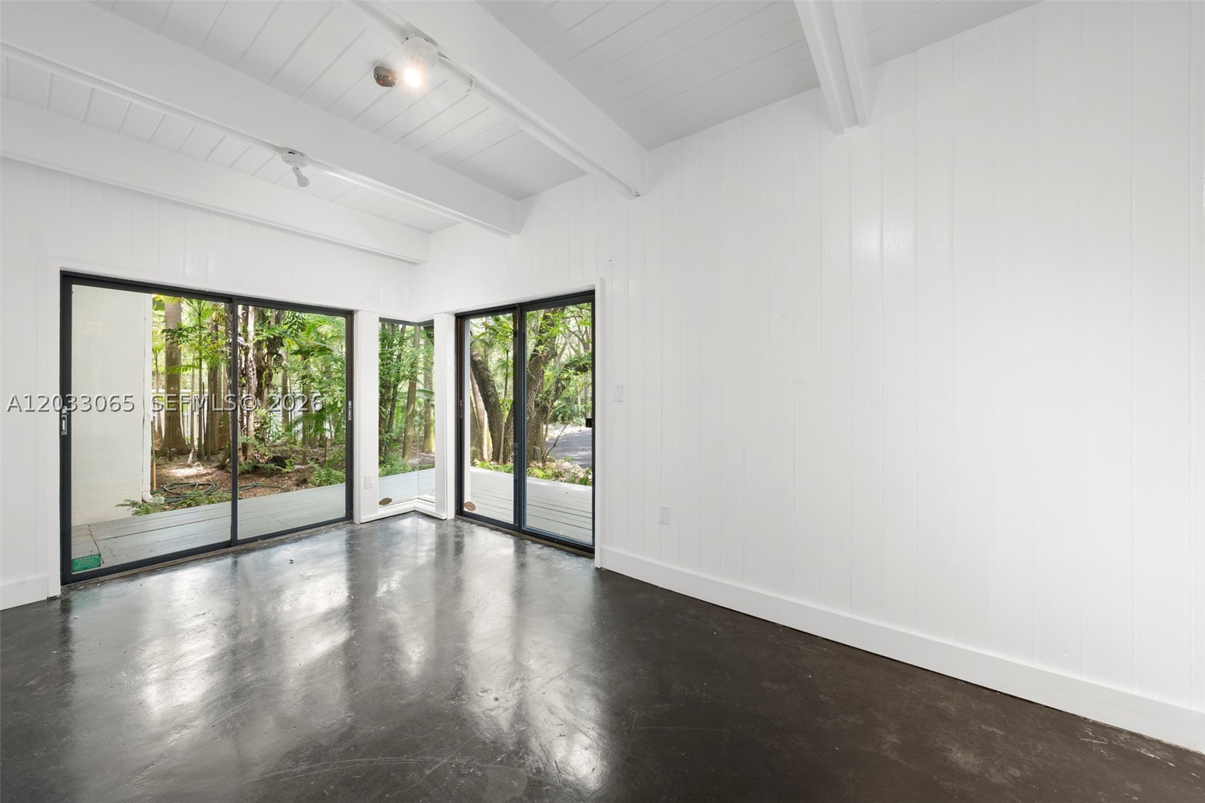 5600 Oakwood Coral Gables, FL 33156