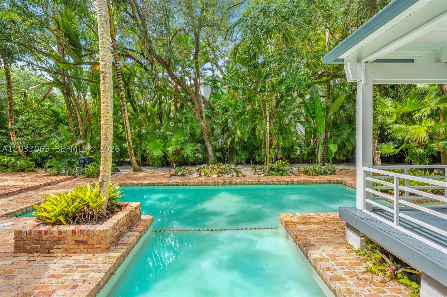 5600 Oakwood Coral Gables, FL 33156