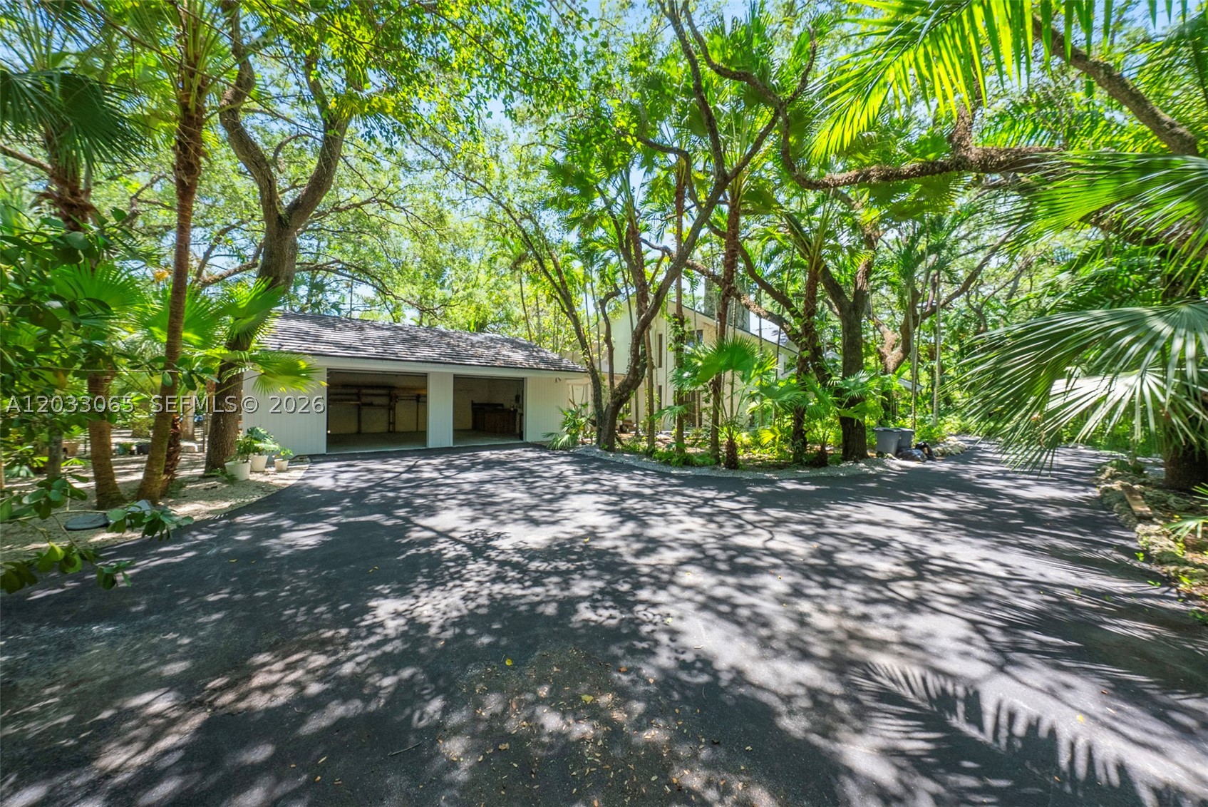 5600 Oakwood Coral Gables, FL 33156