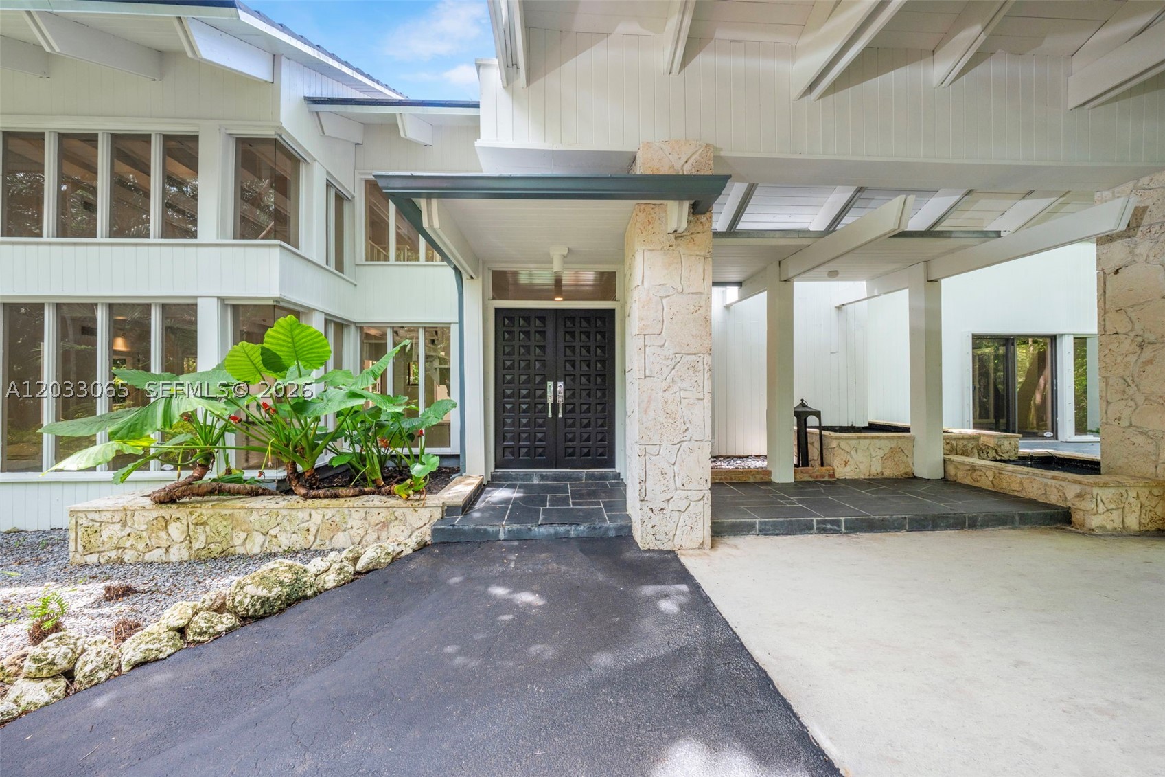 5600 Oakwood Coral Gables, FL 33156