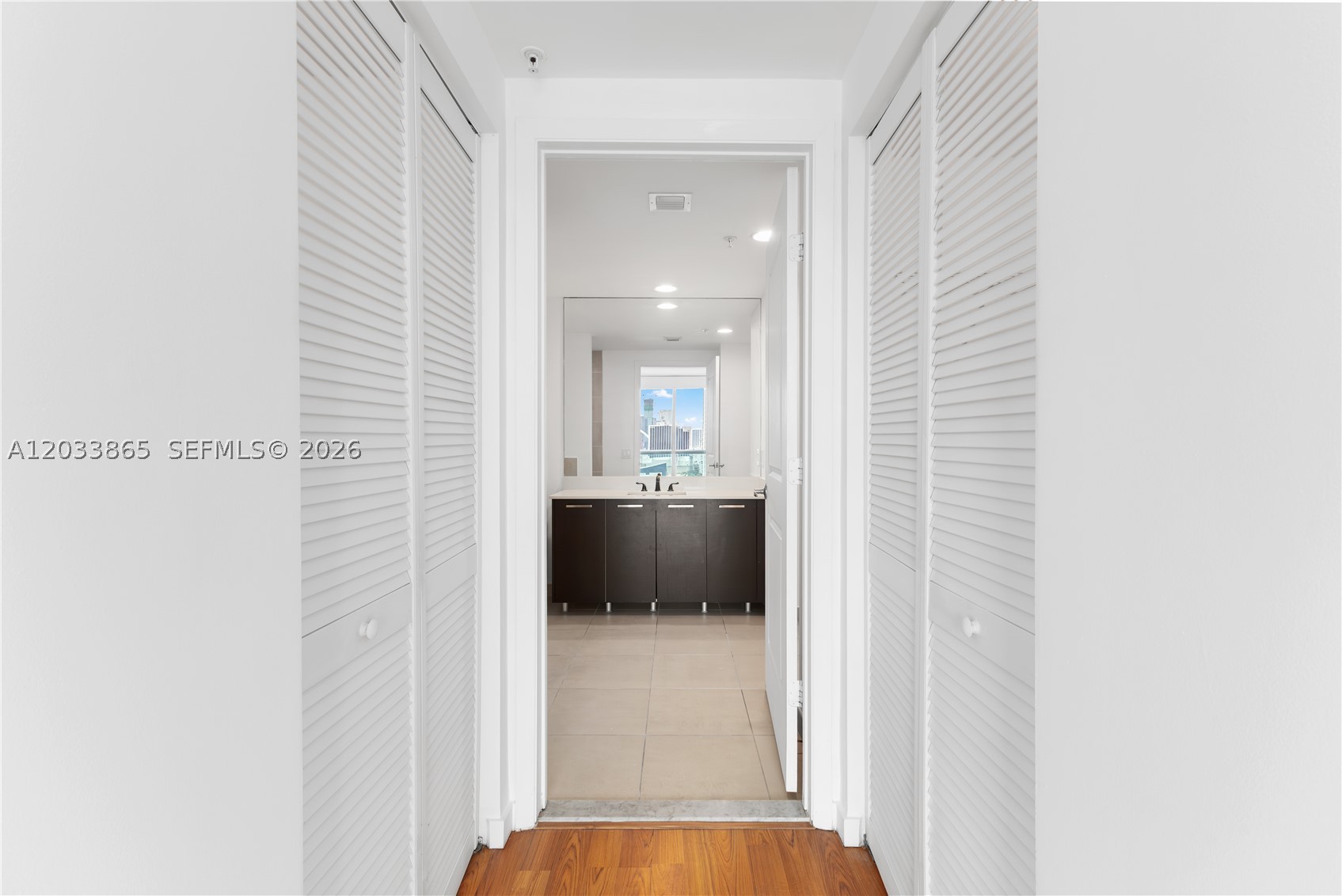 image Gallery Art Condos13