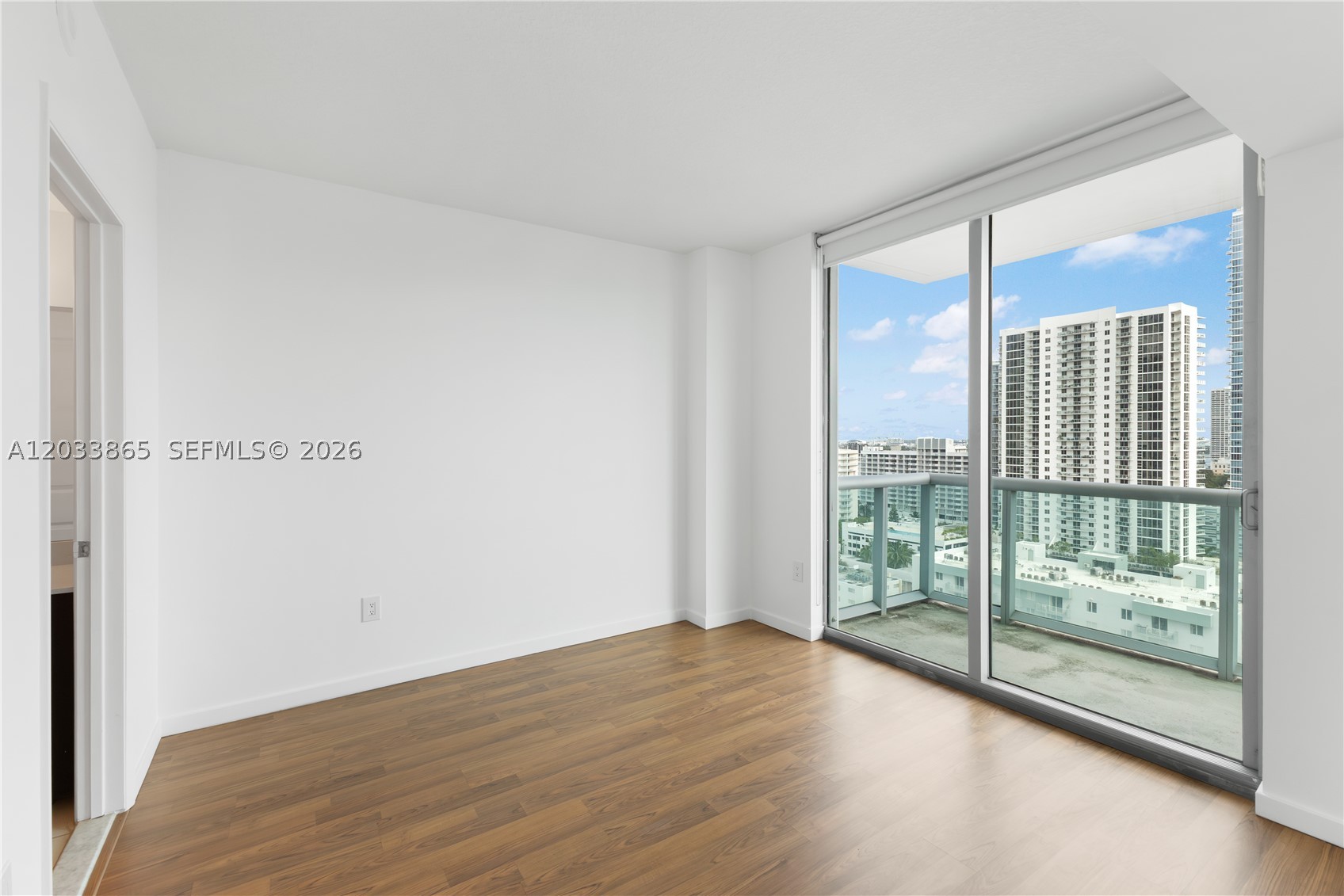 image Gallery Art Condos15