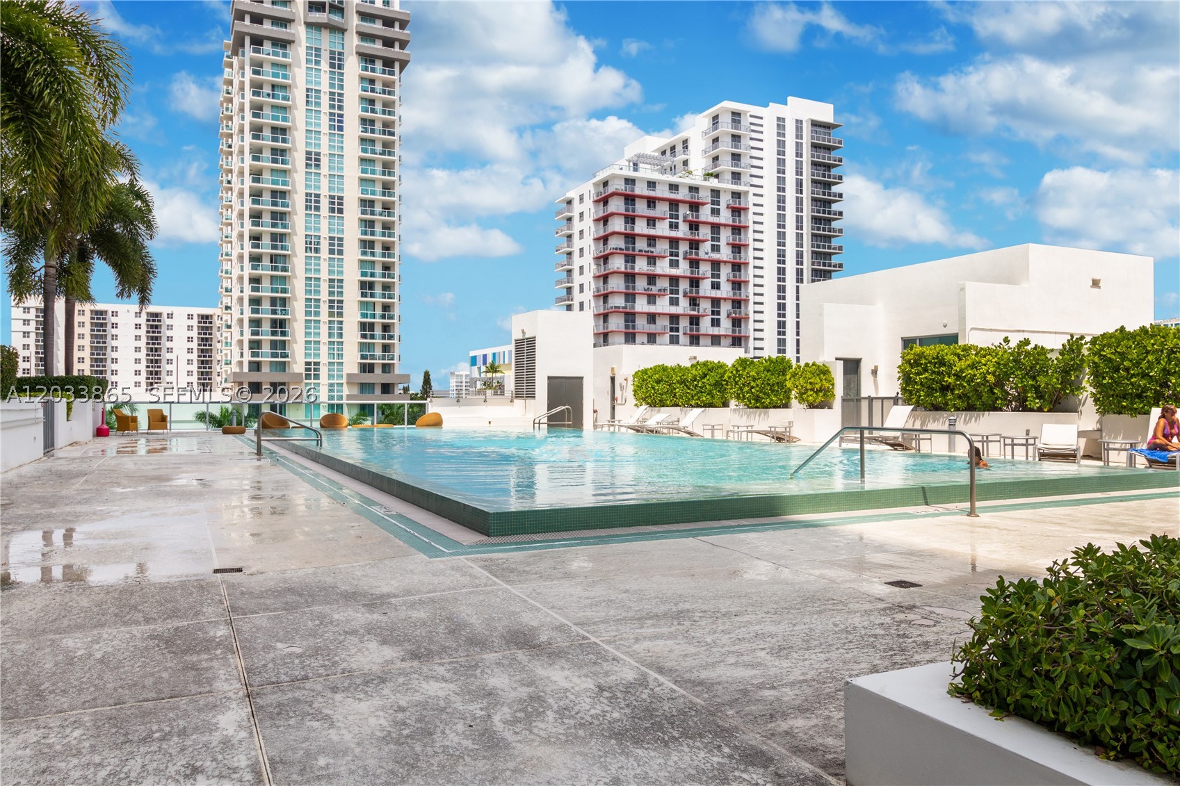 image Gallery Art Condos35