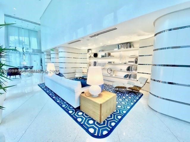 image Jade Signature36