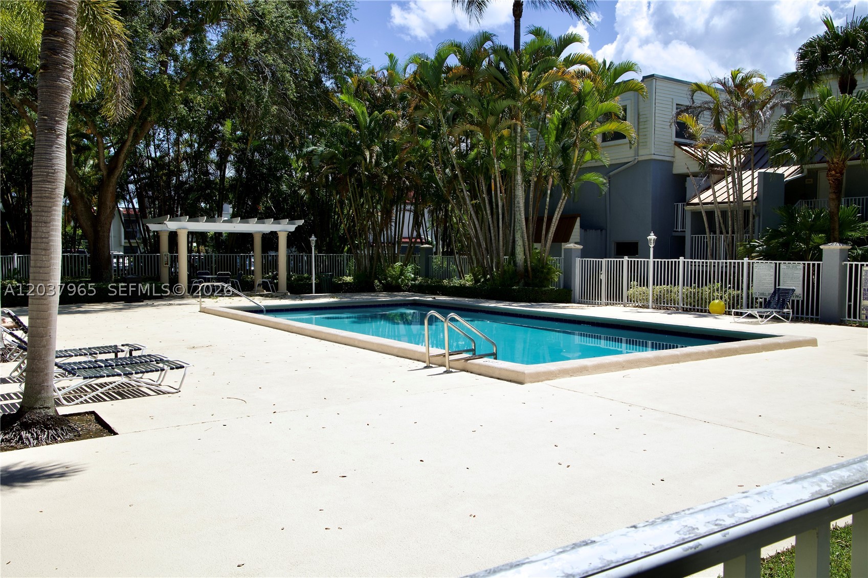 4600 SW 67th Ave #127 Miami, FL 33155