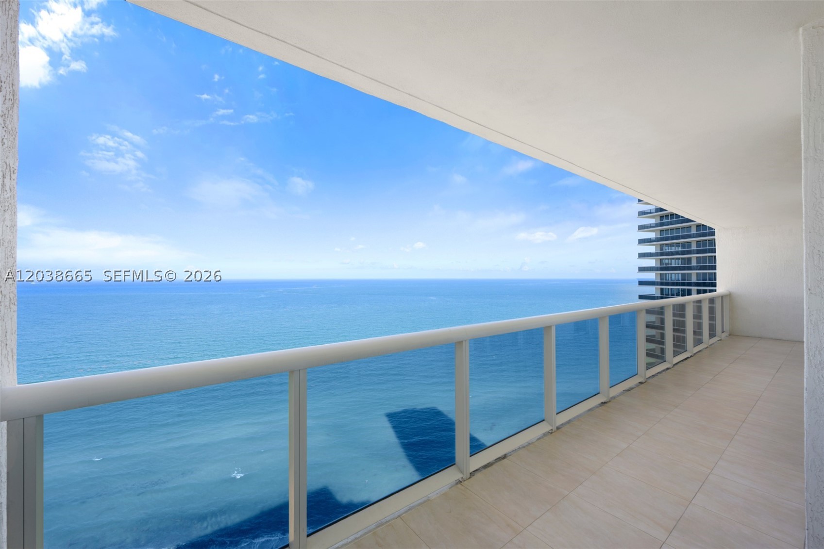 image Beach Club 332
