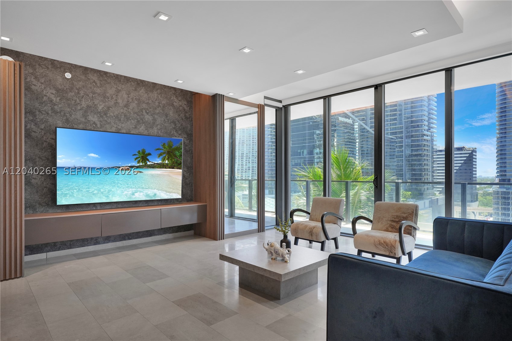 68 SE 6th St #1004