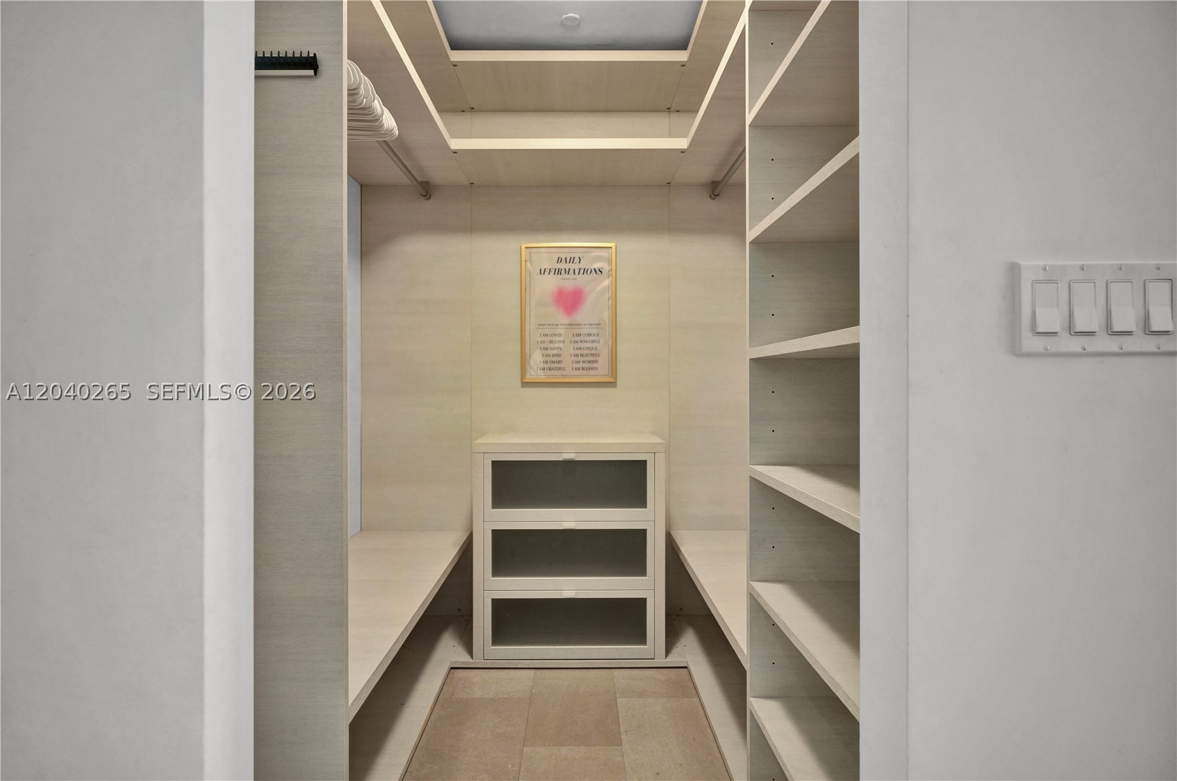 68 SE 6th St #1004 Miami, FL 33131