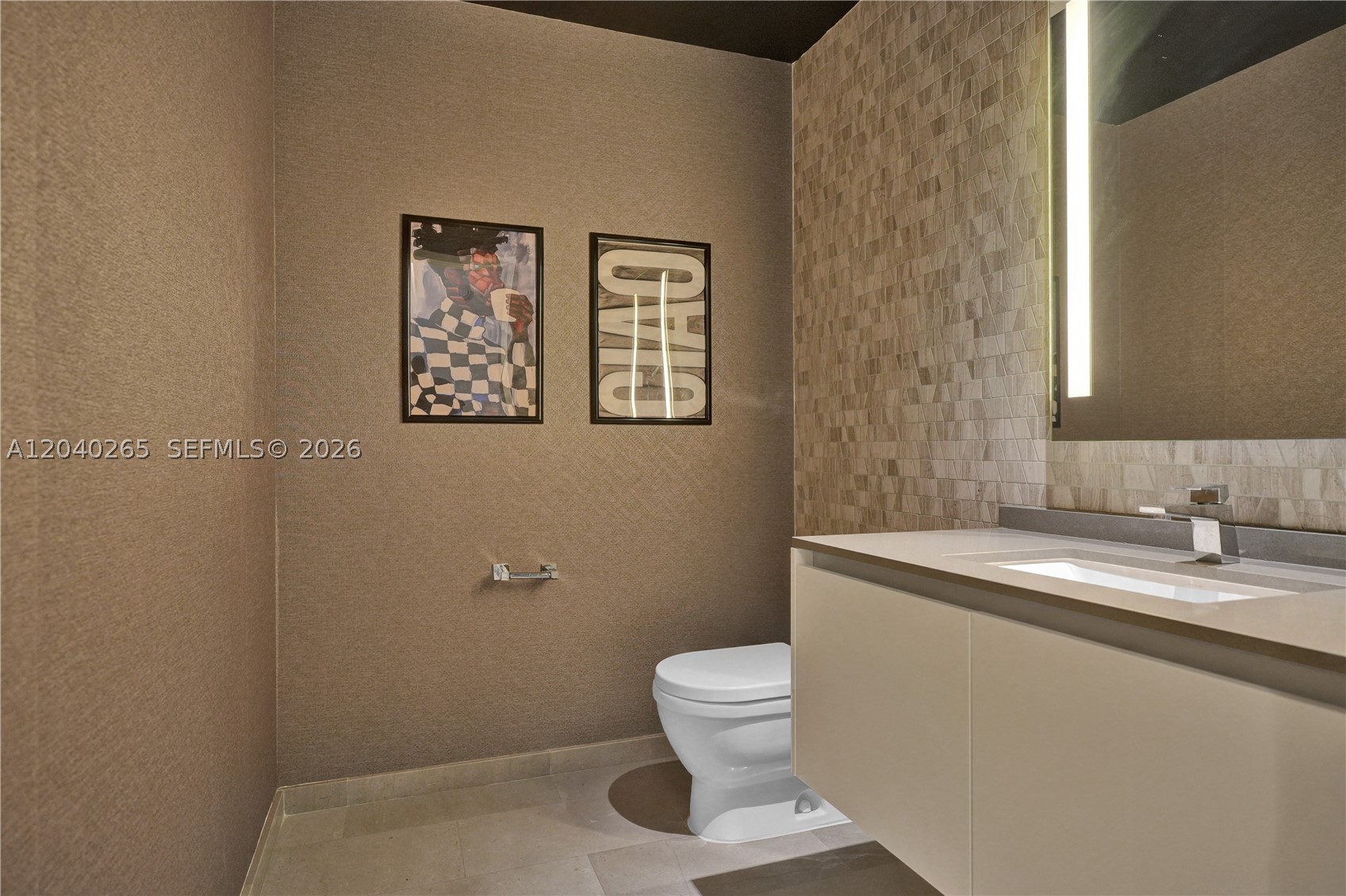 68 SE 6th St #1004 Miami, FL 33131