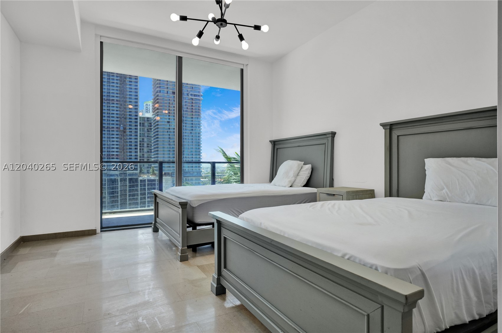 68 SE 6th St #1004 Miami, FL 33131
