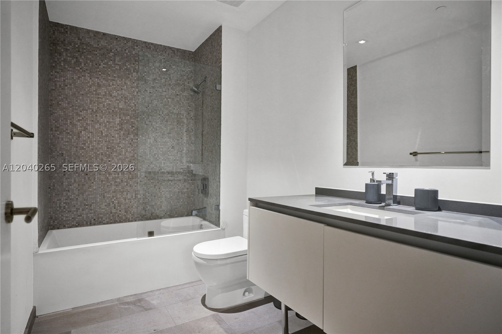 68 SE 6th St #1004 Miami, FL 33131